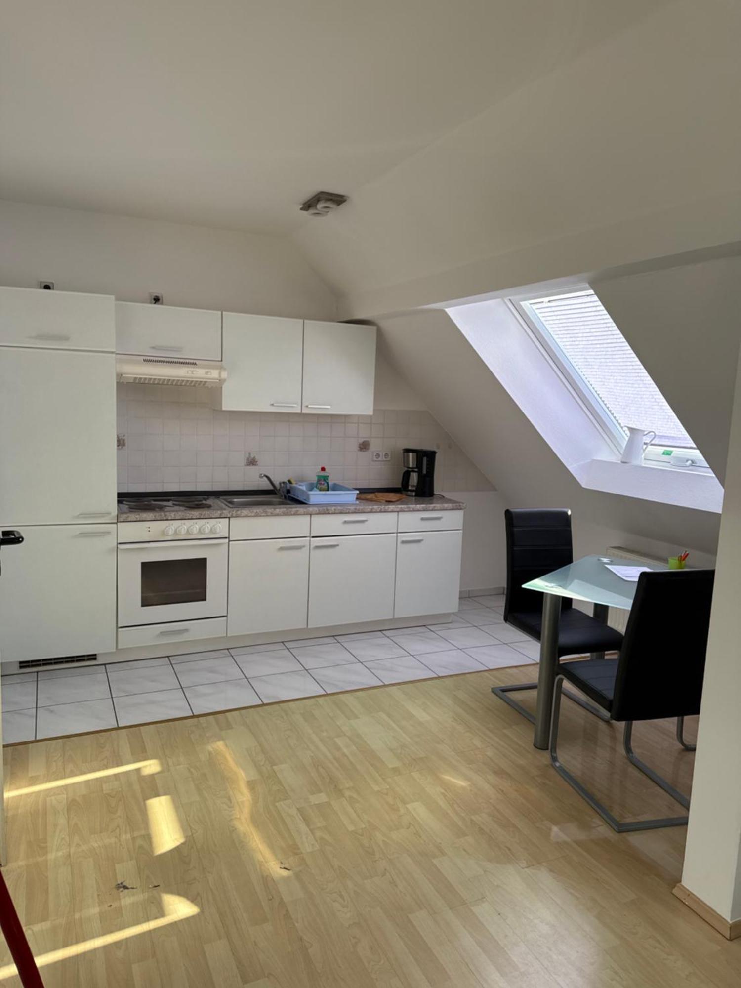 Kuschelige Dachgeschosswohnung Am Clarapark Лейпциг Экстерьер фото